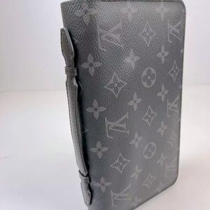 Louis Vuitton XL zippy eclipse